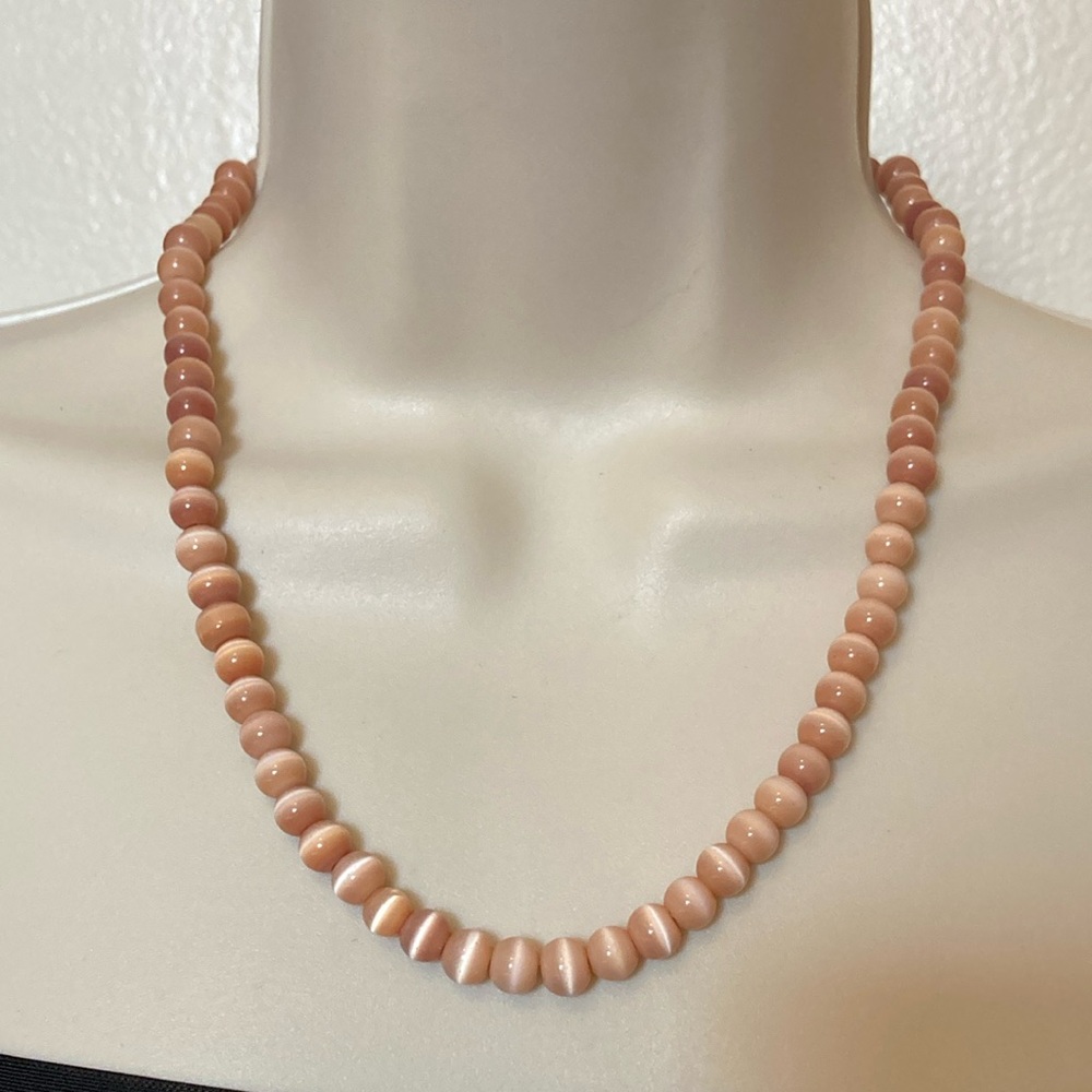 Vintage Mocha Peach Cat's Eye Beads Necklace with Unique Hook Loop Clasp
